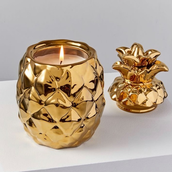 NWOT Gold Pineapple Candle - Palm Gardens - Picture 2 of 3
